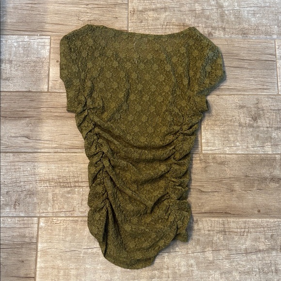 Free People "Keep It Simple" Lace Top Featuring Ruched Detailing On The Sides - Picture 4 of 5